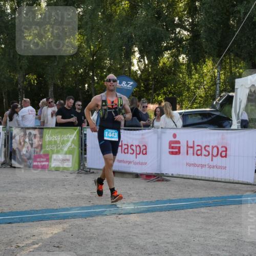 07.09.2025 - 19. Norderstedt Triathlon Zöllner http://msf.ph/oto/8797884 07.09.2025 17:37:46 Ziel 1443 meine-sportfotos.de