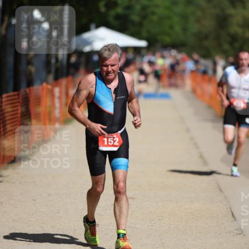 07.09.2025 - 19. Norderstedt Triathlon Michael Strokosch http://msf.ph/oto/8797902 07.09.2025 12:23:46 Laufen 152, 838 meine-sportfotos.de