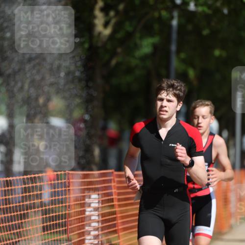 07.09.2025 - 19. Norderstedt Triathlon Michael Strokosch http://msf.ph/oto/8797910 07.09.2025 11:57:21 Laufen 1153, 1162, 1199 meine-sportfotos.de