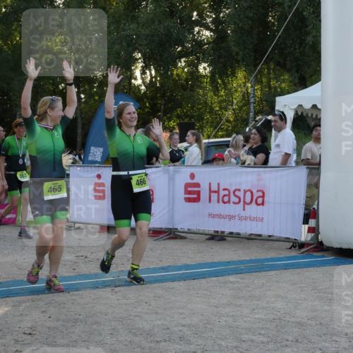 07.09.2025 - 19. Norderstedt Triathlon Zöllner http://msf.ph/oto/8797915 07.09.2025 17:38:34 Ziel 466 meine-sportfotos.de
