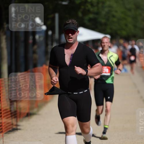 07.09.2025 - 19. Norderstedt Triathlon Michael Strokosch http://msf.ph/oto/8797967 07.09.2025 12:23:59 Laufen 138, 281 meine-sportfotos.de