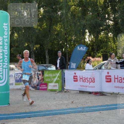 07.09.2025 - 19. Norderstedt Triathlon Zöllner http://msf.ph/oto/8797970 07.09.2025 17:42:42 Ziel 1423 meine-sportfotos.de