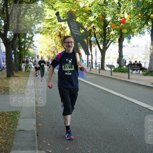 07.09.2025 - BARMER Alsterlauf Yannick Fuchs http://msf.ph/oto/8797989 07.09.2025 11:45:55 Laufen 8198 meine-sportfotos.de