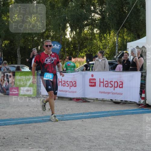 07.09.2025 - 19. Norderstedt Triathlon Zöllner http://msf.ph/oto/8798003 07.09.2025 17:43:01 Ziel 418 meine-sportfotos.de