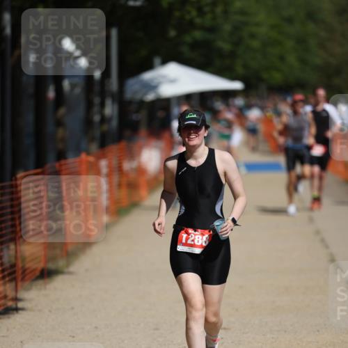 07.09.2025 - 19. Norderstedt Triathlon Michael Strokosch http://msf.ph/oto/8798020 07.09.2025 12:24:08 Laufen 151, 1288 meine-sportfotos.de