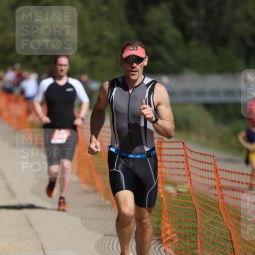 07.09.2025 - 19. Norderstedt Triathlon Michael Strokosch http://msf.ph/oto/8798065 07.09.2025 12:24:15 Laufen 151, 719, 849 meine-sportfotos.de