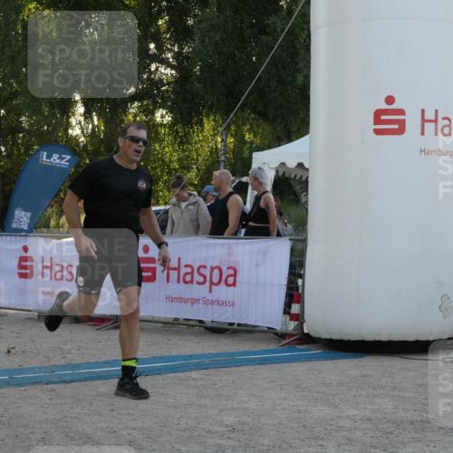 07.09.2025 - 19. Norderstedt Triathlon Zöllner http://msf.ph/oto/8798067 07.09.2025 17:43:58 Ziel 1448 meine-sportfotos.de