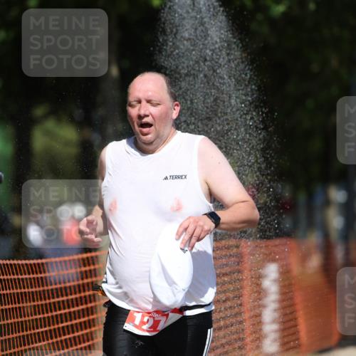 07.09.2025 - 19. Norderstedt Triathlon Michael Strokosch http://msf.ph/oto/8798086 07.09.2025 13:05:01 Laufen 1276 meine-sportfotos.de