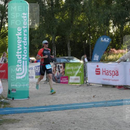 07.09.2025 - 19. Norderstedt Triathlon Zöllner http://msf.ph/oto/8798088 07.09.2025 17:44:29 Ziel 412 meine-sportfotos.de