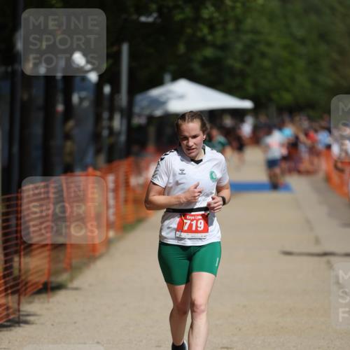 07.09.2025 - 19. Norderstedt Triathlon Michael Strokosch http://msf.ph/oto/8798091 07.09.2025 12:24:18 Laufen 151, 697, 719, 849 meine-sportfotos.de
