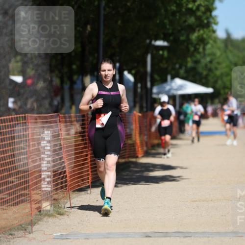 07.09.2025 - 19. Norderstedt Triathlon Michael Strokosch http://msf.ph/oto/8798155 07.09.2025 13:05:11 Laufen 307 meine-sportfotos.de