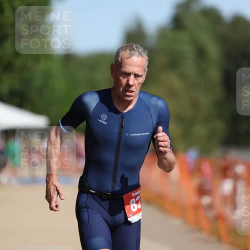 07.09.2025 - 19. Norderstedt Triathlon Michael Strokosch http://msf.ph/oto/8798158 07.09.2025 11:57:30 Laufen 837, 1153 meine-sportfotos.de