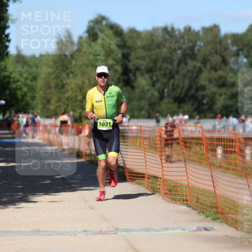 07.09.2025 - 19. Norderstedt Triathlon Michael Strokosch http://msf.ph/oto/8798161 07.09.2025 14:44:51 Laufen 1031 meine-sportfotos.de