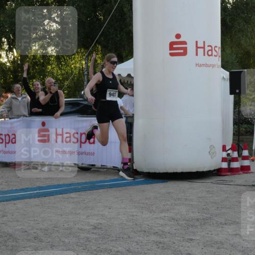 07.09.2025 - 19. Norderstedt Triathlon Zöllner http://msf.ph/oto/8798162 07.09.2025 17:47:41 Ziel 941 meine-sportfotos.de
