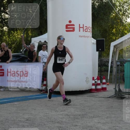 07.09.2025 - 19. Norderstedt Triathlon Zöllner http://msf.ph/oto/8798167 07.09.2025 17:47:42 Ziel 941 meine-sportfotos.de
