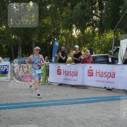 07.09.2025 - 19. Norderstedt Triathlon Zöllner http://msf.ph/oto/8798219 07.09.2025 17:49:38 Ziel 1432 meine-sportfotos.de