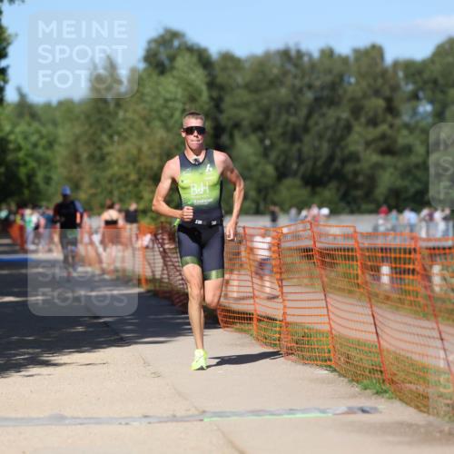 07.09.2025 - 19. Norderstedt Triathlon Michael Strokosch http://msf.ph/oto/8798227 07.09.2025 14:45:08 Laufen 996 meine-sportfotos.de