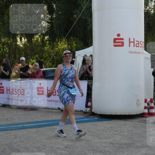 07.09.2025 - 19. Norderstedt Triathlon Zöllner http://msf.ph/oto/8798236 07.09.2025 17:49:40 Ziel 1432 meine-sportfotos.de