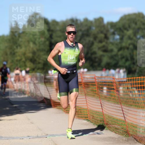 07.09.2025 - 19. Norderstedt Triathlon Michael Strokosch http://msf.ph/oto/8798250 07.09.2025 14:45:09 Laufen 996 meine-sportfotos.de