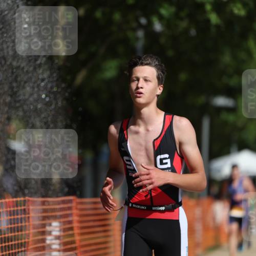 07.09.2025 - 19. Norderstedt Triathlon Michael Strokosch http://msf.ph/oto/8798253 07.09.2025 11:57:48 Laufen 300, 1179, 1186 meine-sportfotos.de