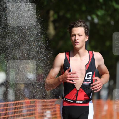 07.09.2025 - 19. Norderstedt Triathlon Michael Strokosch http://msf.ph/oto/8798269 07.09.2025 11:57:48 Laufen 300, 1179, 1186 meine-sportfotos.de