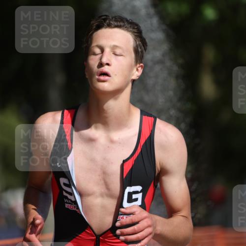 07.09.2025 - 19. Norderstedt Triathlon Michael Strokosch http://msf.ph/oto/8798301 07.09.2025 11:57:49 Laufen 300, 1179, 1186, 1211 meine-sportfotos.de