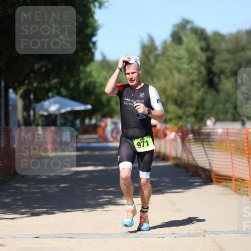 07.09.2025 - 19. Norderstedt Triathlon Michael Strokosch http://msf.ph/oto/8798304 07.09.2025 14:45:18 Laufen 971 meine-sportfotos.de