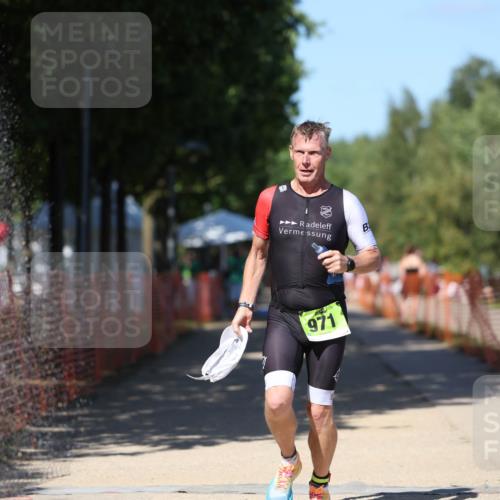 07.09.2025 - 19. Norderstedt Triathlon Michael Strokosch http://msf.ph/oto/8798321 07.09.2025 14:45:19 Laufen 971 meine-sportfotos.de