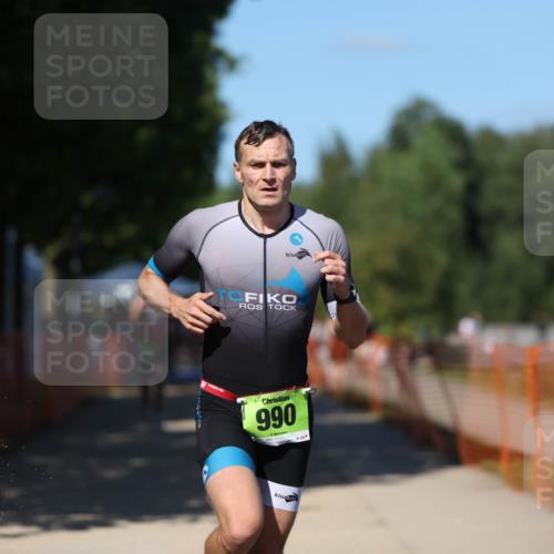 07.09.2025 - 19. Norderstedt Triathlon Michael Strokosch http://msf.ph/oto/8798413 07.09.2025 14:45:45 Laufen 961, 990 meine-sportfotos.de