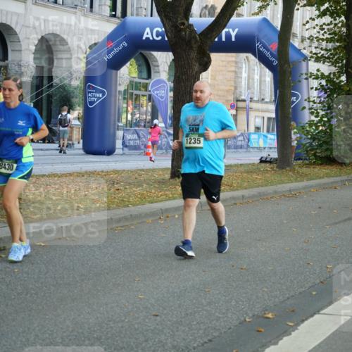 07.09.2025 - BARMER Alsterlauf Yannick Fuchs http://msf.ph/oto/8798425 07.09.2025 11:46:20 Laufen 8430, 5, 1235, 1124, 1191 meine-sportfotos.de