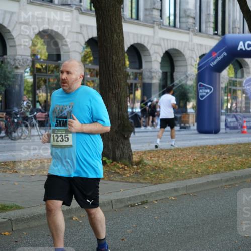 07.09.2025 - BARMER Alsterlauf Yannick Fuchs http://msf.ph/oto/8798461 07.09.2025 11:46:22 Laufen 5, 1235, 191, 2 meine-sportfotos.de