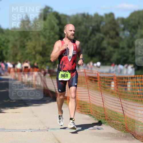 07.09.2025 - 19. Norderstedt Triathlon Michael Strokosch http://msf.ph/oto/8798463 07.09.2025 14:45:50 Laufen 961 meine-sportfotos.de