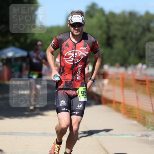 07.09.2025 - 19. Norderstedt Triathlon Michael Strokosch http://msf.ph/oto/8798527 07.09.2025 14:46:05 Laufen 392, 959, 976, 991, 1034 meine-sportfotos.de