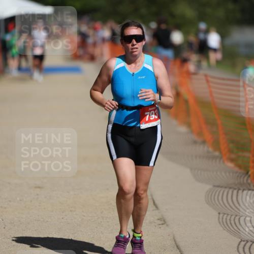07.09.2025 - 19. Norderstedt Triathlon Michael Strokosch http://msf.ph/oto/8798563 07.09.2025 12:25:35 Laufen 136, 727, 793 meine-sportfotos.de