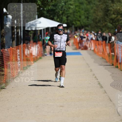 07.09.2025 - 19. Norderstedt Triathlon Michael Strokosch http://msf.ph/oto/8798570 07.09.2025 12:25:45 Laufen 824, 1378 meine-sportfotos.de