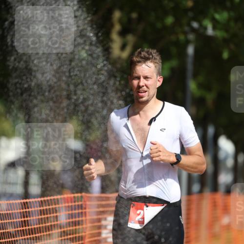 07.09.2025 - 19. Norderstedt Triathlon Michael Strokosch http://msf.ph/oto/8798604 07.09.2025 11:58:05 Laufen 276, 1219 meine-sportfotos.de