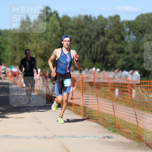 07.09.2025 - 19. Norderstedt Triathlon Michael Strokosch http://msf.ph/oto/8798608 07.09.2025 14:46:11 Laufen 392, 989, 991 meine-sportfotos.de