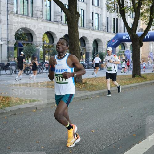 07.09.2025 - BARMER Alsterlauf Yannick Fuchs http://msf.ph/oto/8798613 07.09.2025 11:46:36 Laufen 117, 1158, 1126, 1127 meine-sportfotos.de