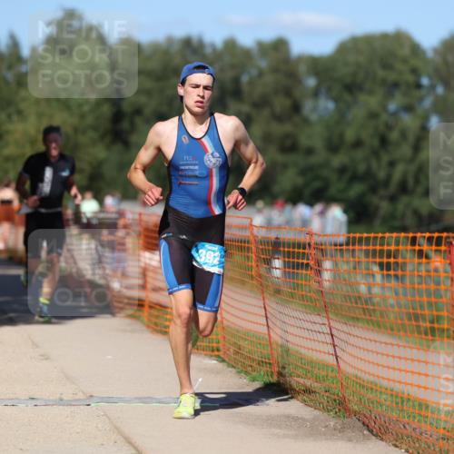 07.09.2025 - 19. Norderstedt Triathlon Michael Strokosch http://msf.ph/oto/8798636 07.09.2025 14:46:12 Laufen 392, 989, 991 meine-sportfotos.de