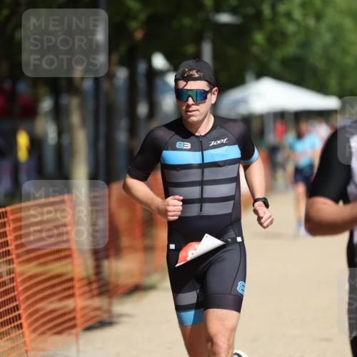 07.09.2025 - 19. Norderstedt Triathlon Michael Strokosch http://msf.ph/oto/8798640 07.09.2025 12:25:51 Laufen 699, 824, 1378 meine-sportfotos.de