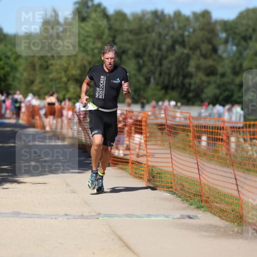 07.09.2025 - 19. Norderstedt Triathlon Michael Strokosch http://msf.ph/oto/8798663 07.09.2025 14:46:13 Laufen 392, 989 meine-sportfotos.de