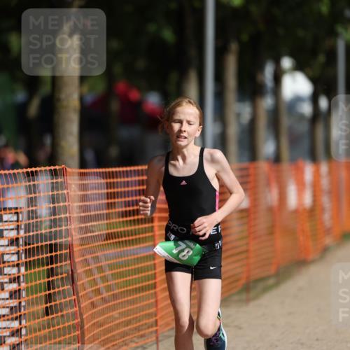 07.09.2025 - 19. Norderstedt Triathlon Michael Strokosch http://msf.ph/oto/8798683 07.09.2025 10:54:59 Laufen 78, 676 meine-sportfotos.de