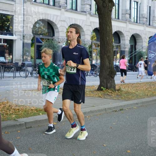 07.09.2025 - BARMER Alsterlauf Yannick Fuchs http://msf.ph/oto/8798686 07.09.2025 11:46:40 Laufen 1202, 1126, 1127 meine-sportfotos.de