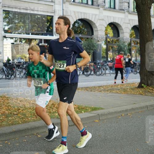 07.09.2025 - BARMER Alsterlauf Yannick Fuchs http://msf.ph/oto/8798708 07.09.2025 11:46:41 Laufen 44, 1127, 1126 meine-sportfotos.de