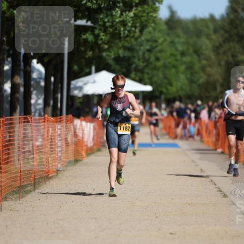 07.09.2025 - 19. Norderstedt Triathlon Michael Strokosch http://msf.ph/oto/8798729 07.09.2025 11:58:20 Laufen 185, 1182, 1279 meine-sportfotos.de
