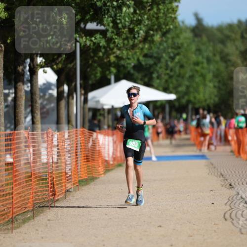 07.09.2025 - 19. Norderstedt Triathlon Michael Strokosch http://msf.ph/oto/8798754 07.09.2025 10:55:04 Laufen 78, 685 meine-sportfotos.de