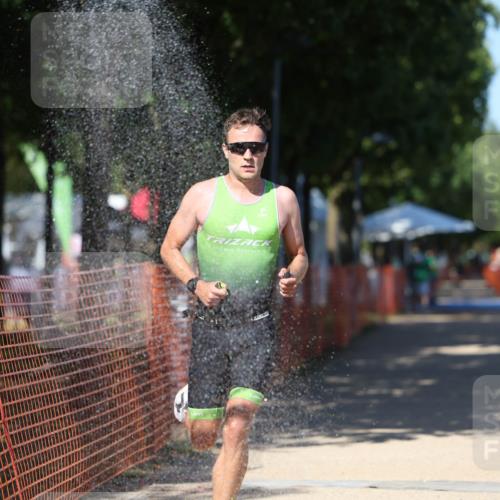 07.09.2025 - 19. Norderstedt Triathlon Michael Strokosch http://msf.ph/oto/8798762 07.09.2025 14:46:27 Laufen 992, 1007 meine-sportfotos.de