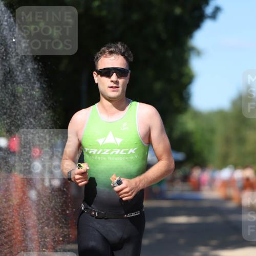 07.09.2025 - 19. Norderstedt Triathlon Michael Strokosch http://msf.ph/oto/8798781 07.09.2025 14:46:28 Laufen 992, 1007 meine-sportfotos.de