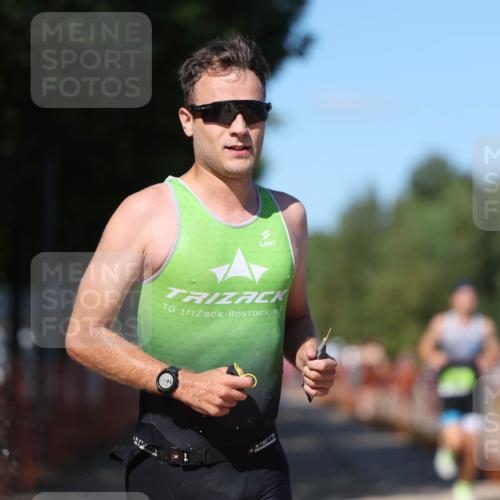 07.09.2025 - 19. Norderstedt Triathlon Michael Strokosch http://msf.ph/oto/8798788 07.09.2025 14:46:28 Laufen 992, 1007 meine-sportfotos.de