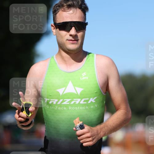 07.09.2025 - 19. Norderstedt Triathlon Michael Strokosch http://msf.ph/oto/8798793 07.09.2025 14:46:28 Laufen 992, 1007 meine-sportfotos.de